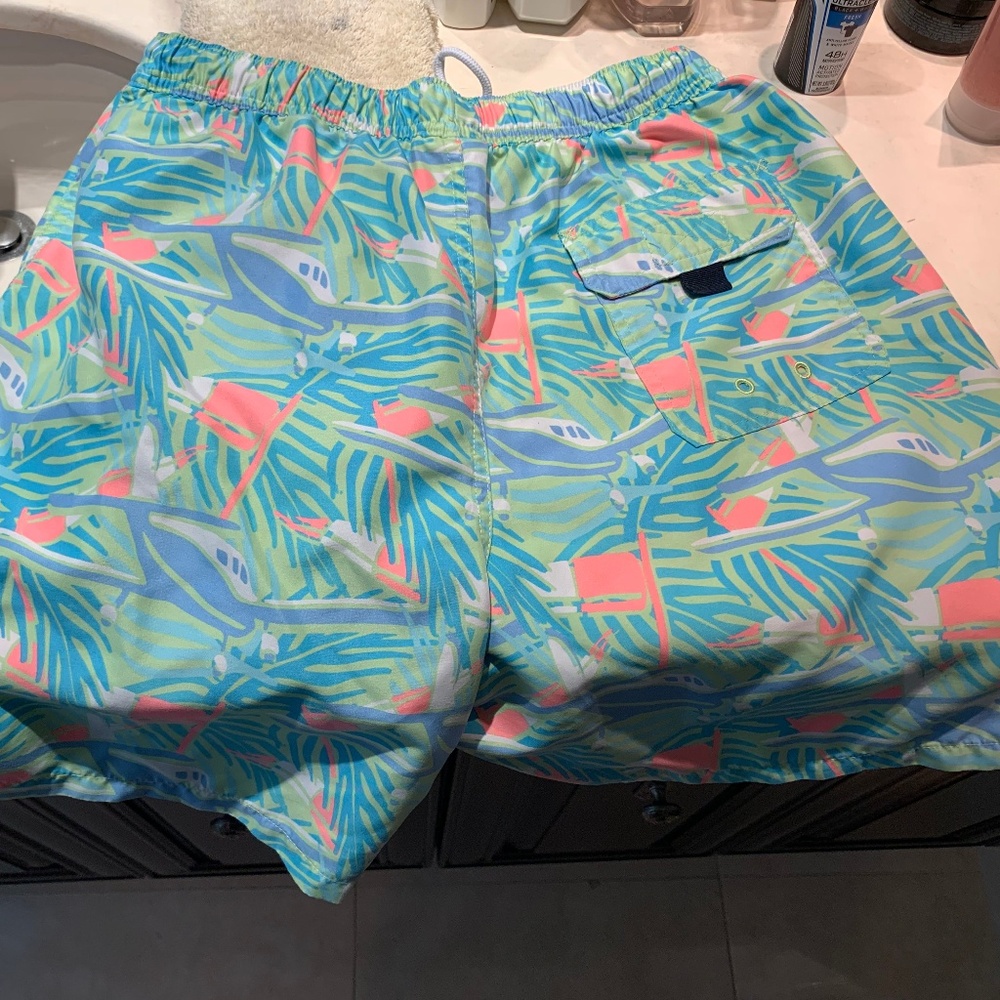 Mens' Vineyard Vines Boats Bathing Suit! Medium